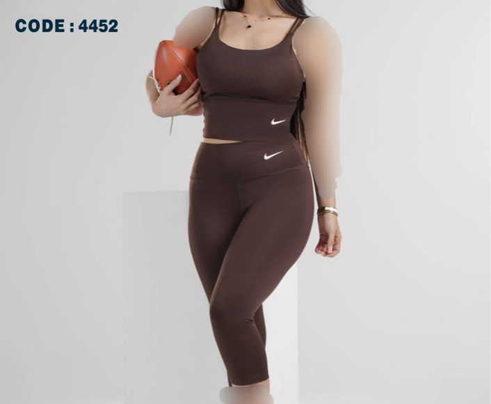 ست نیمتنه کاپدار و شلوارک ورزشی NIKE