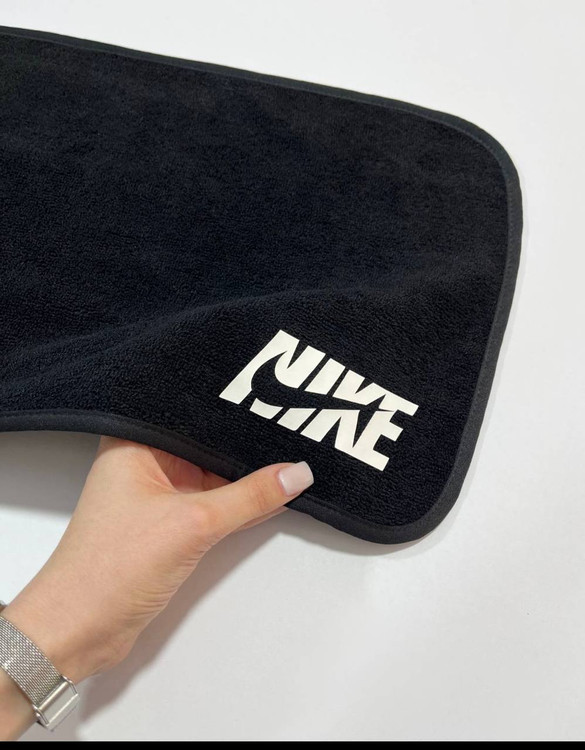 حوله ورزشی NIKE