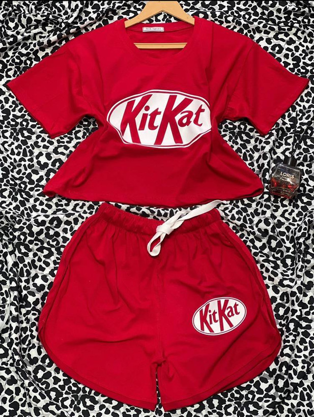 ست تیشرت و شورتک KitKat