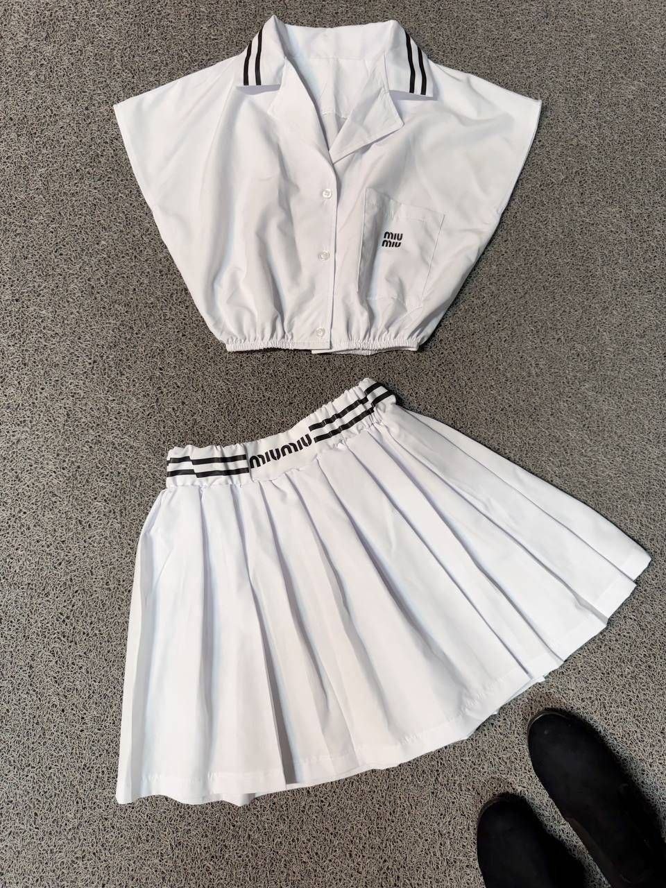 ست کراپ و دامن miu miu
