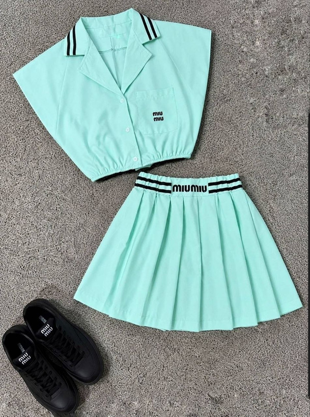ست کراپ و دامن miu miu